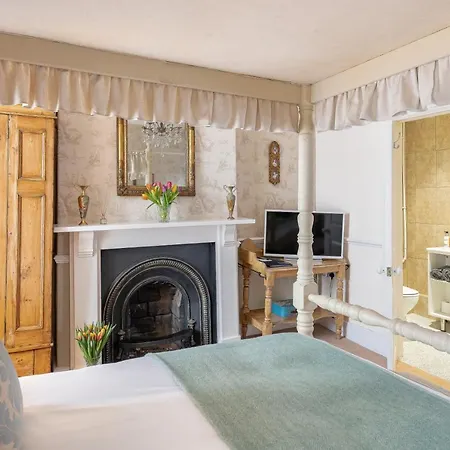 The Old Parsonage 3*