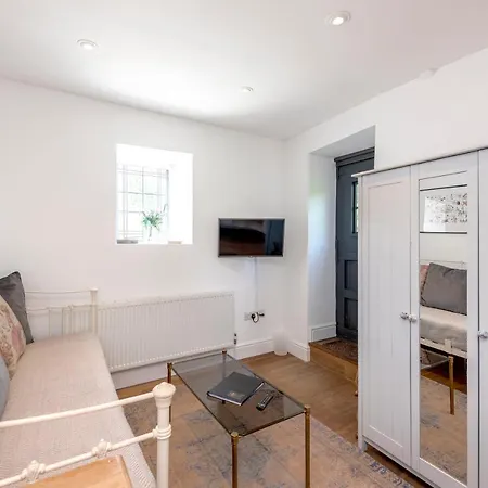 The Old Parsonage 3*