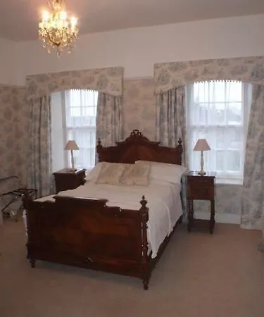 The Old Parsonage 3*